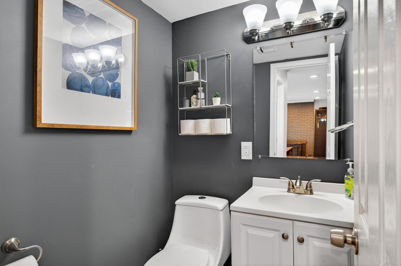 Fort Washington, Prince George's, MD, 20744, United States, 4 Bedrooms Bedrooms, ,1 BathroomBathrooms,Residential,For Sale,1922593