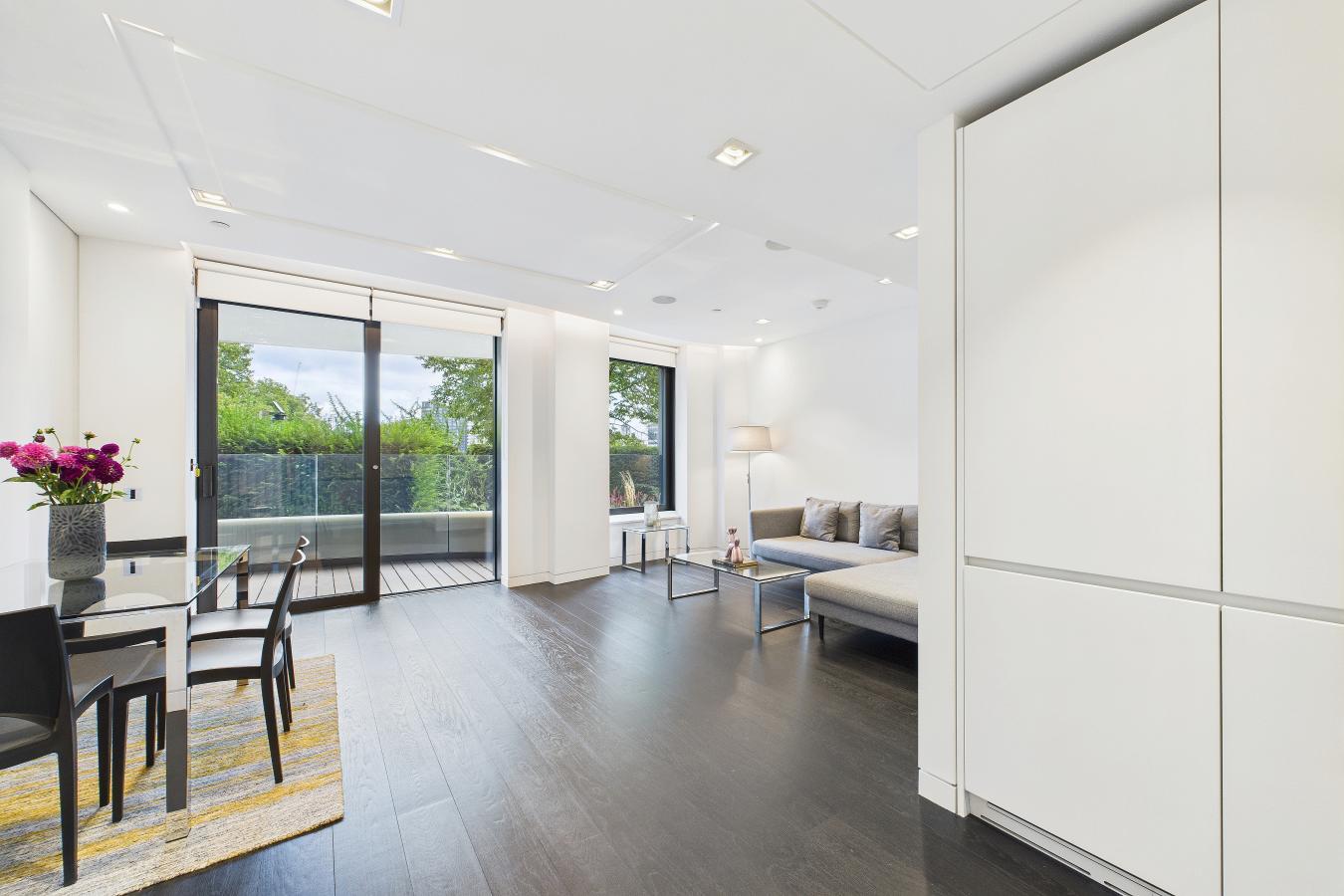 London, SW1P 4FD, United Kingdom, 2 Bedrooms Bedrooms, ,2 BathroomsBathrooms,Residential,For Sale,1922589