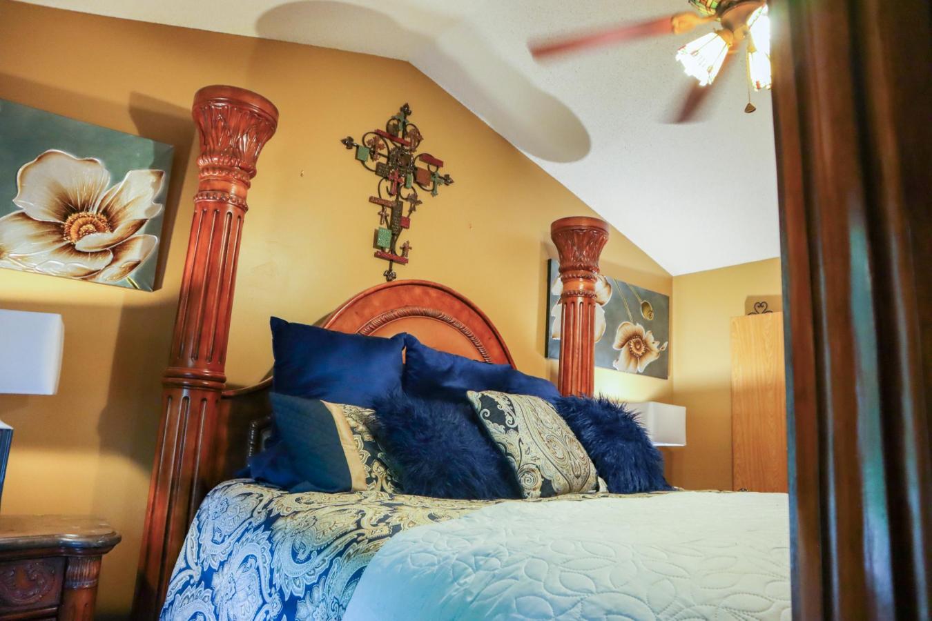 Apple Valley, Dakota, 55124, United States, 5 Bedrooms Bedrooms, ,4 BathroomsBathrooms,Residential,For Sale,1922588