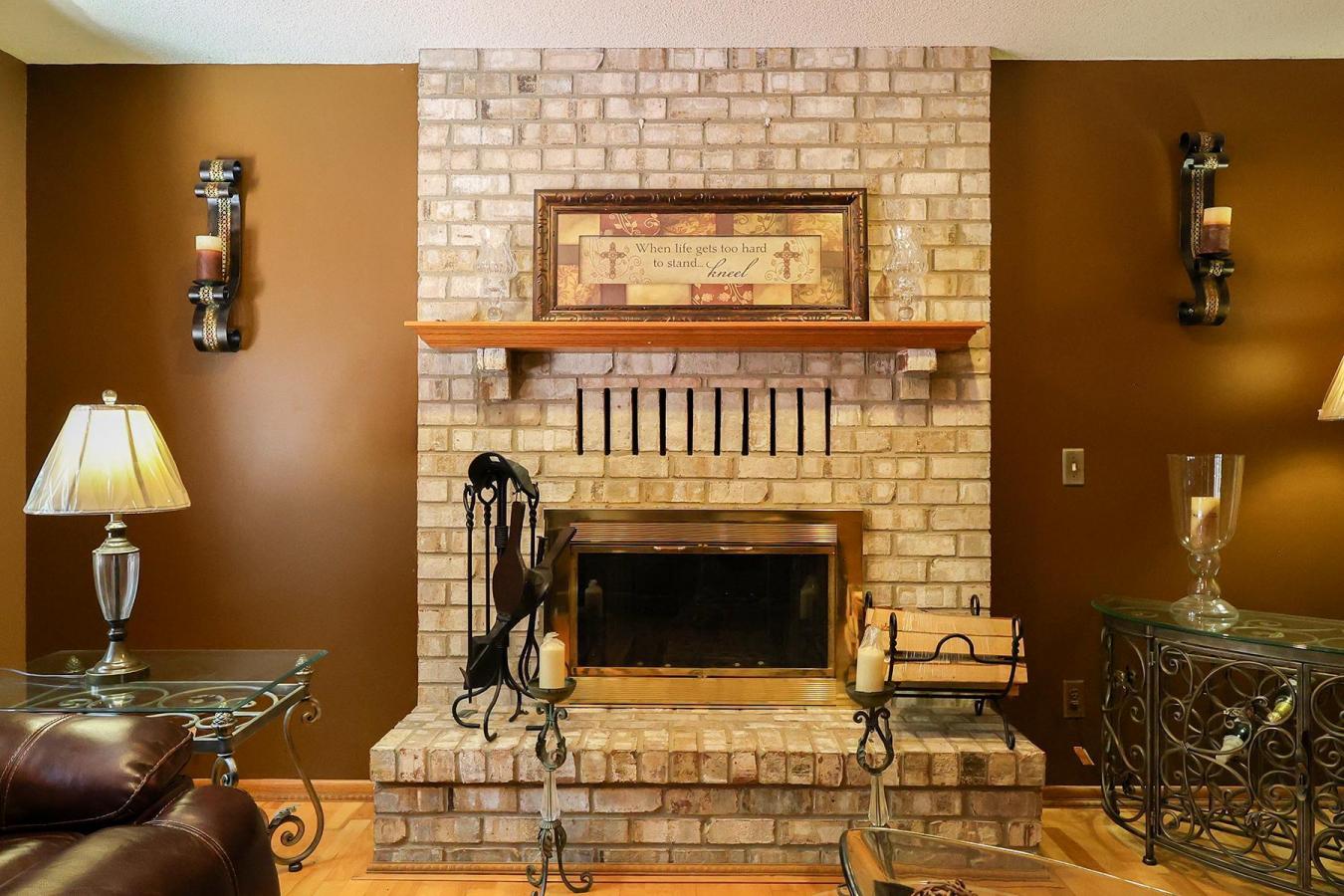 Apple Valley, Dakota, 55124, United States, 5 Bedrooms Bedrooms, ,4 BathroomsBathrooms,Residential,For Sale,1922588