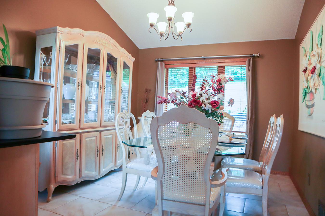 Apple Valley, Dakota, 55124, United States, 5 Bedrooms Bedrooms, ,4 BathroomsBathrooms,Residential,For Sale,1922588