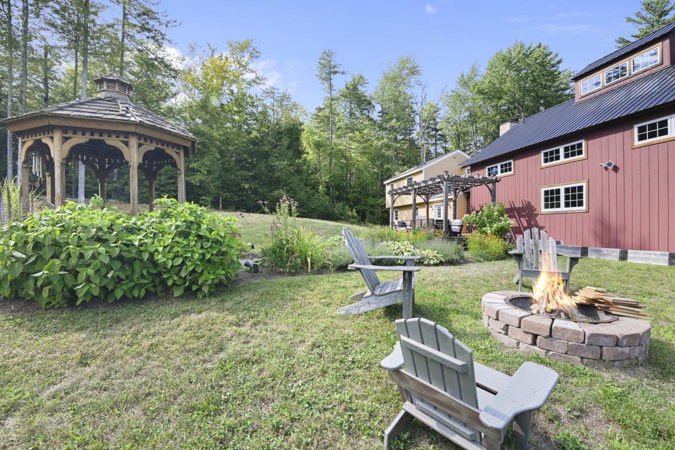 Jamaica, Vermont, 05343, United States, 4 Bedrooms Bedrooms, ,3 BathroomsBathrooms,Residential,For Sale,1922725