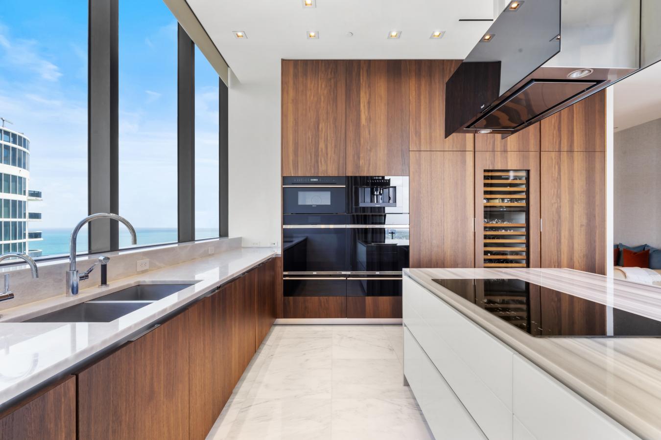 Sunny Isles Beach, Broward, 33160, United States, 2 Bedrooms Bedrooms, ,2 BathroomsBathrooms,Residential,For Sale,1926854