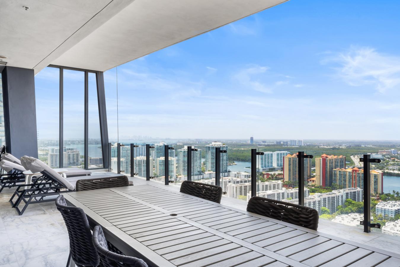 Sunny Isles Beach, Broward, 33160, United States, 2 Bedrooms Bedrooms, ,2 BathroomsBathrooms,Residential,For Sale,1926854