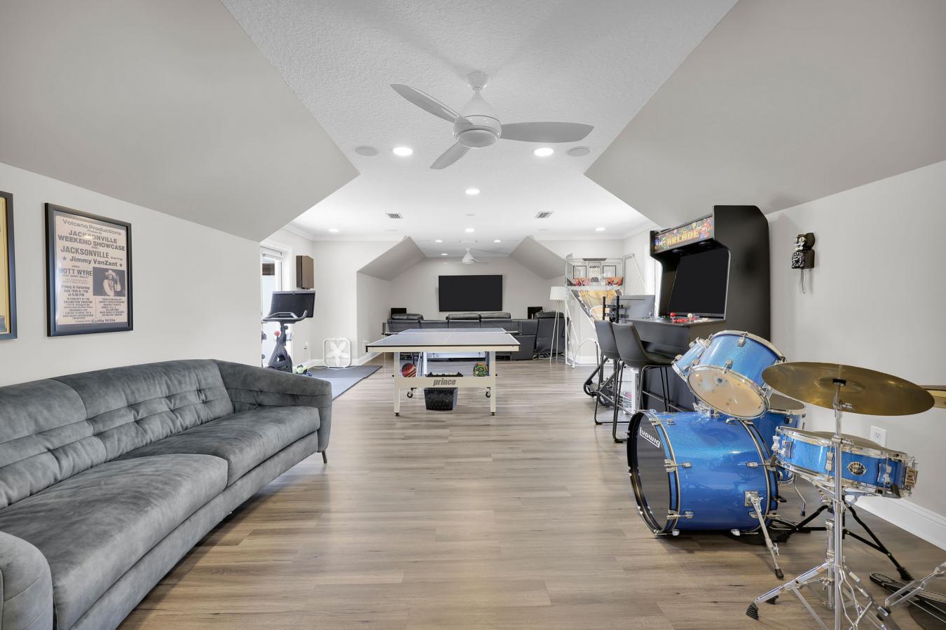 Jacksonville, Duval, 32224, United States, 6 Bedrooms Bedrooms, ,6 BathroomsBathrooms,Residential,For Sale,1922585