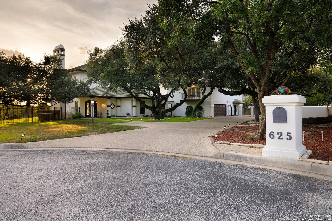 Hollywood Park, Bexar, 78232, United States, 7 Bedrooms Bedrooms, ,6 BathroomsBathrooms,Residential,For Sale,1922584