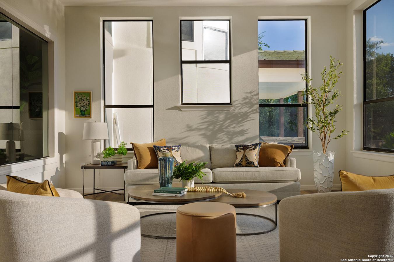 Hollywood Park, Bexar, 78232, United States, 7 Bedrooms Bedrooms, ,6 BathroomsBathrooms,Residential,For Sale,1922584