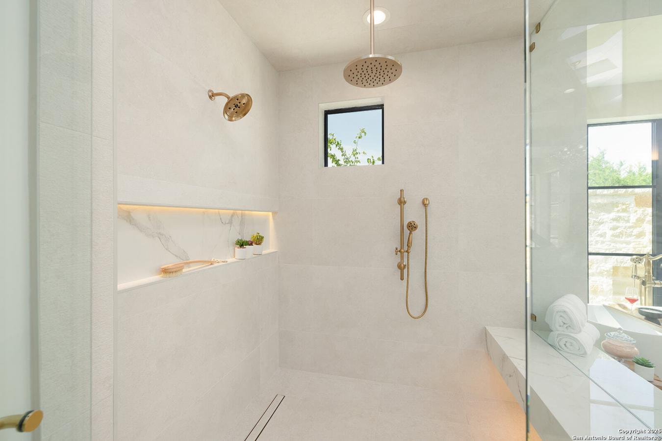 Boerne, Kendall, 78006, United States, 4 Bedrooms Bedrooms, ,4 BathroomsBathrooms,Residential,For Sale,1922582