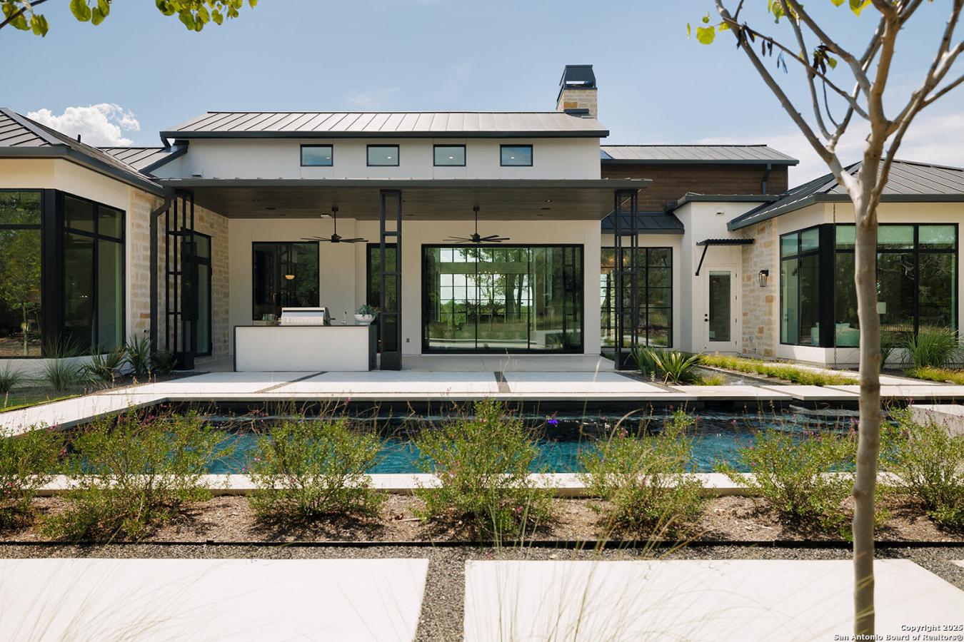 Boerne, Kendall, 78006, United States, 4 Bedrooms Bedrooms, ,4 BathroomsBathrooms,Residential,For Sale,1922582