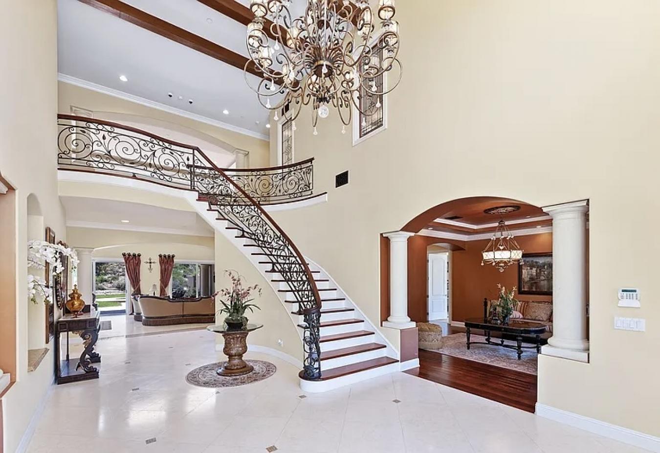 Simi Valley, Ventura, 93065, United States, 5 Bedrooms Bedrooms, ,4 BathroomsBathrooms,Residential,For Sale,1926853