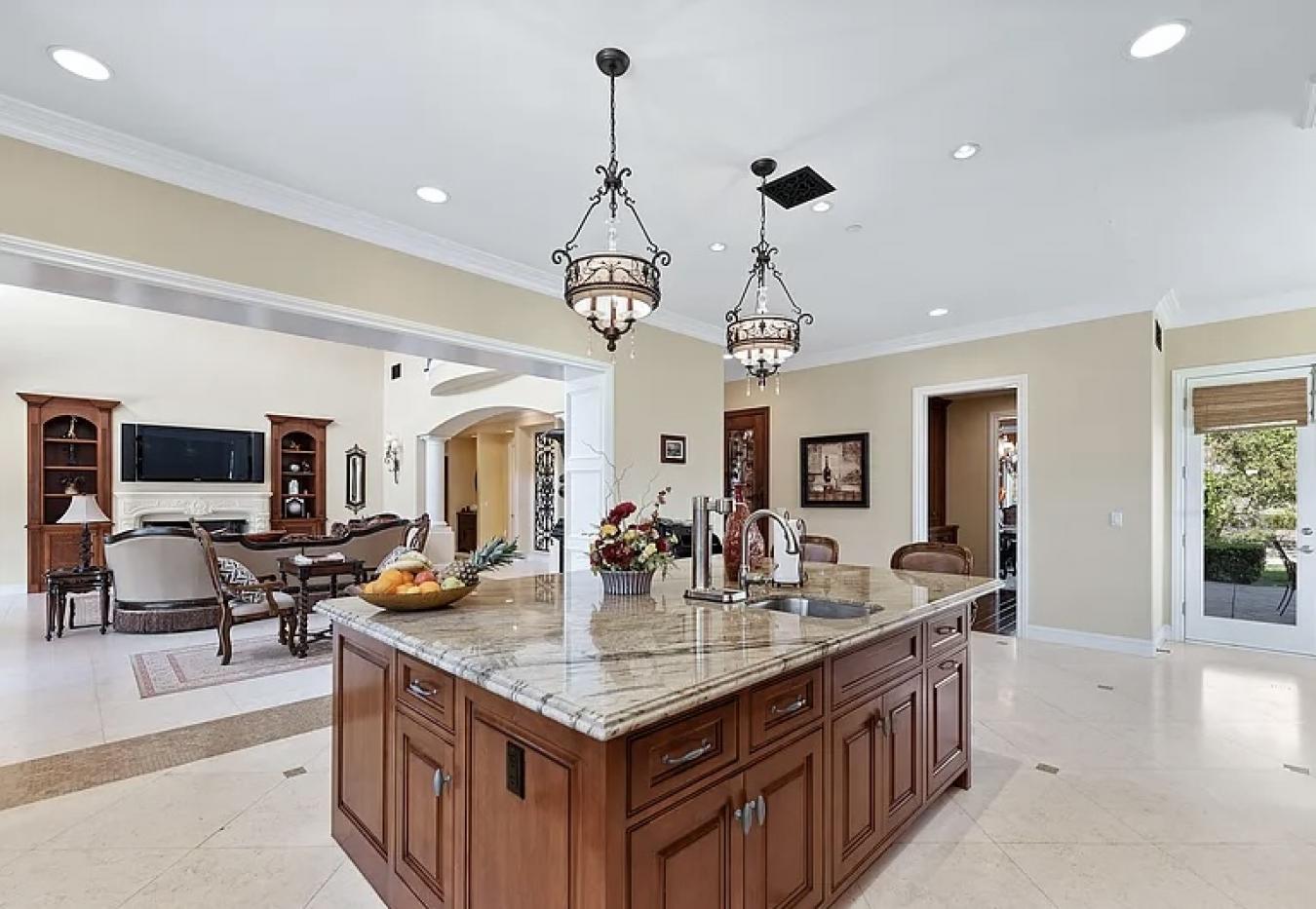 Simi Valley, Ventura, 93065, United States, 5 Bedrooms Bedrooms, ,4 BathroomsBathrooms,Residential,For Sale,1926853