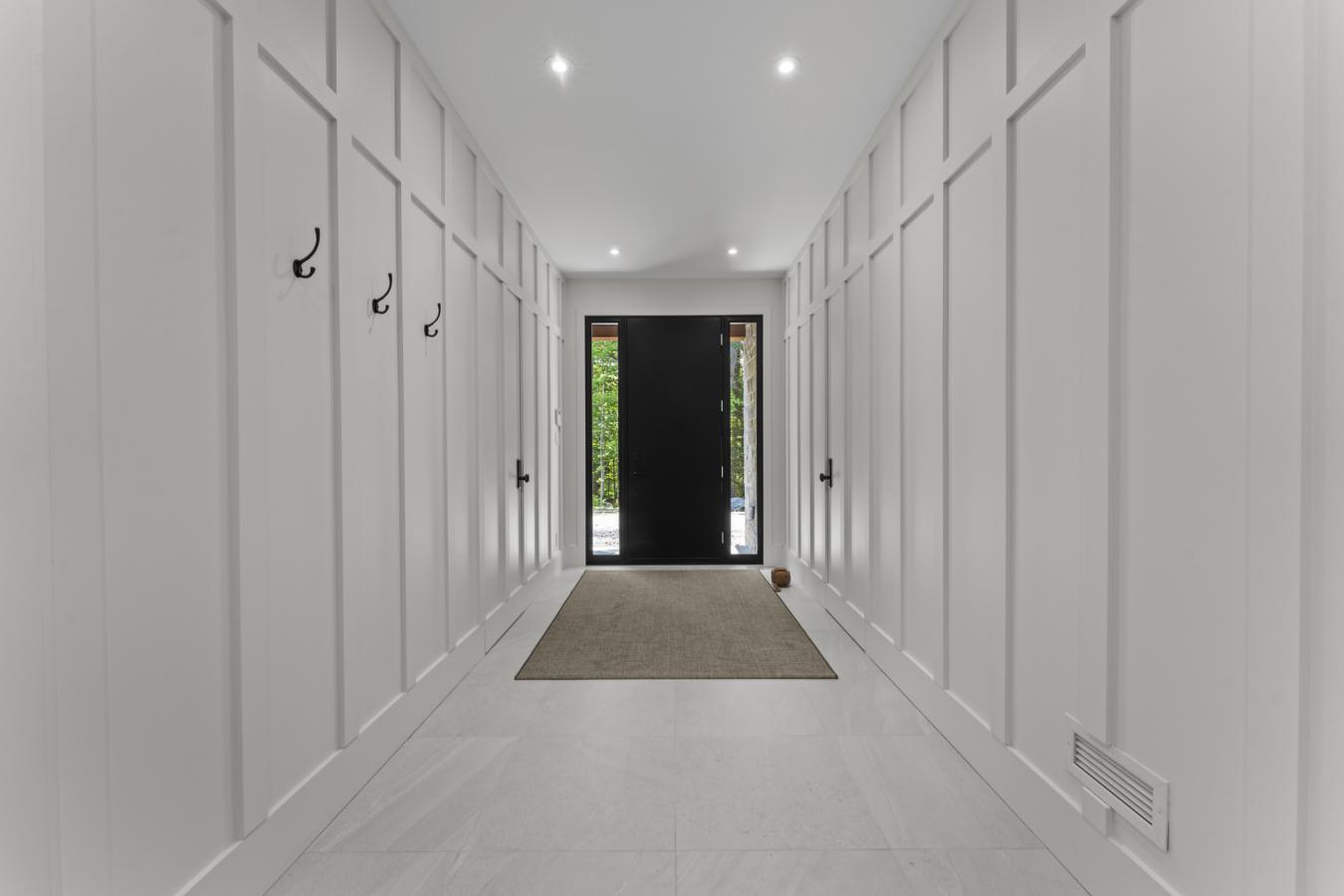 AUSTIN, QC, J0B1B0, Canada, 3 Bedrooms Bedrooms, ,2 BathroomsBathrooms,Residential,For Sale,1926849