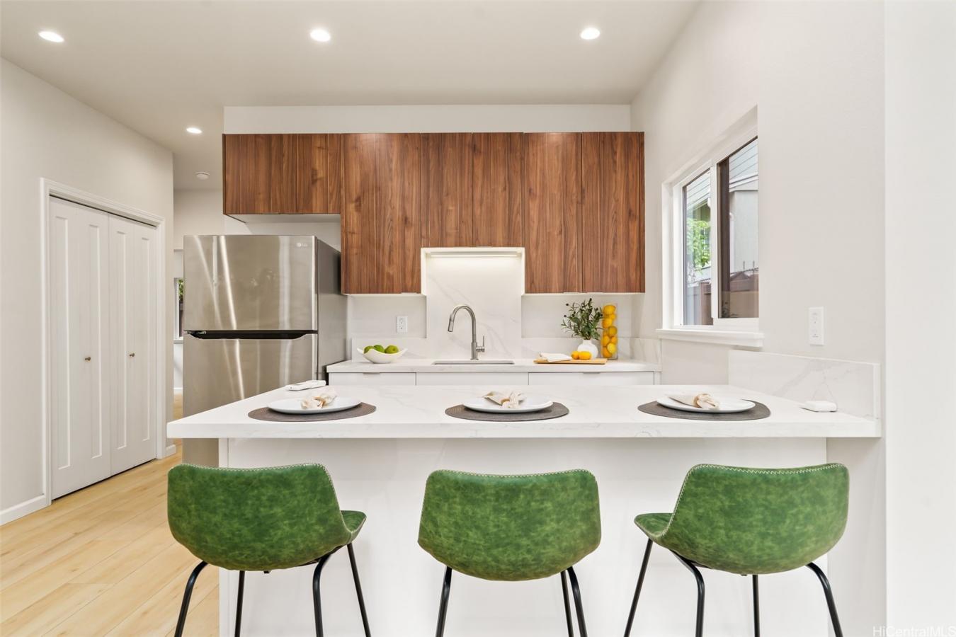 Honolulu, Oahu, 96822, United States, 5 Bedrooms Bedrooms, ,3 BathroomsBathrooms,Residential,For Sale,1926847