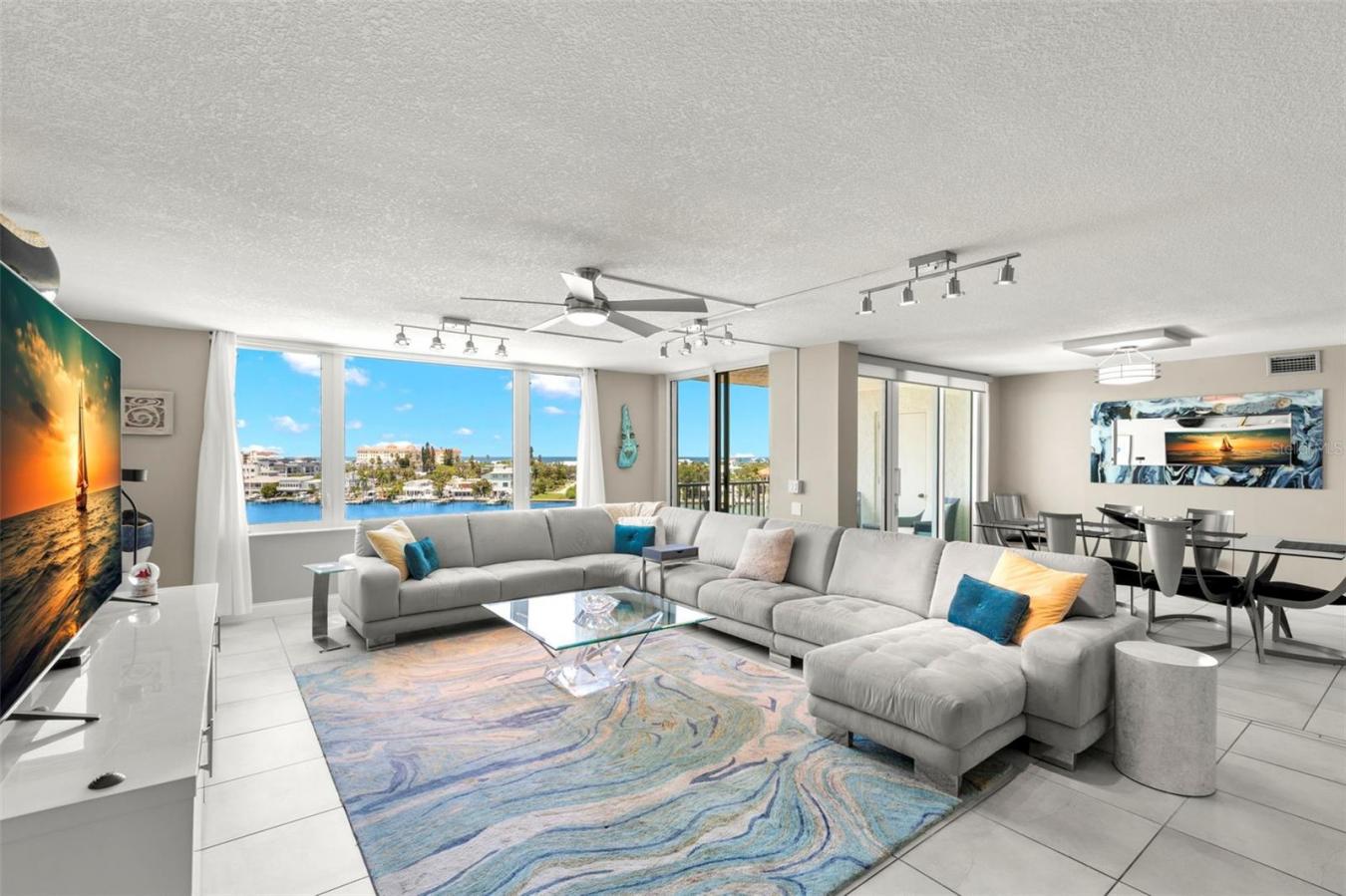 CLEARWATER BEACH, Pinellas, 33767, United States, 2 Bedrooms Bedrooms, ,1 BathroomBathrooms,Residential,For Sale,1927613