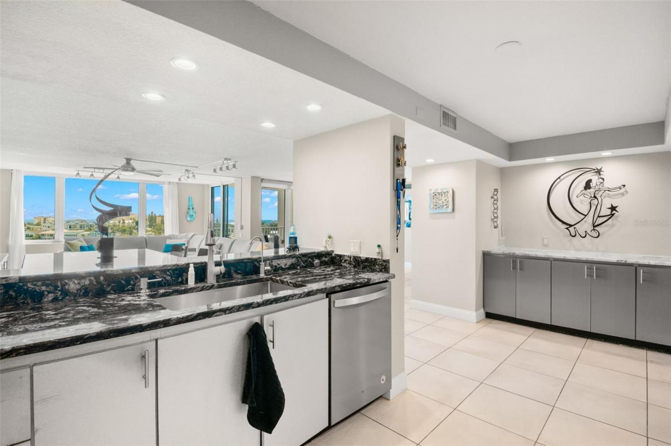 CLEARWATER BEACH, Pinellas, 33767, United States, 2 Bedrooms Bedrooms, ,1 BathroomBathrooms,Residential,For Sale,1927613