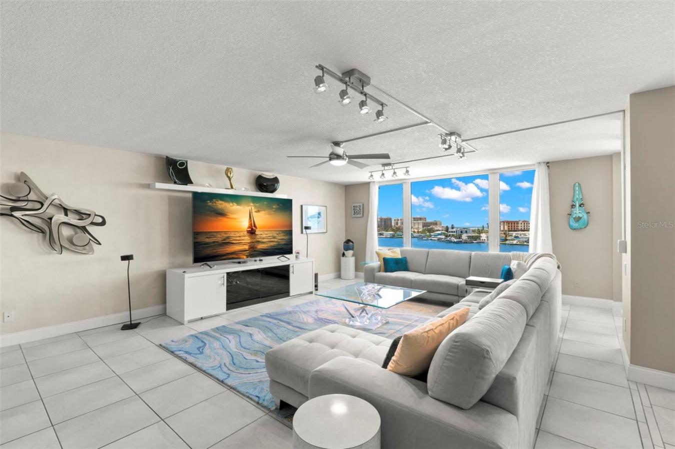 CLEARWATER BEACH, Pinellas, 33767, United States, 2 Bedrooms Bedrooms, ,1 BathroomBathrooms,Residential,For Sale,1927613