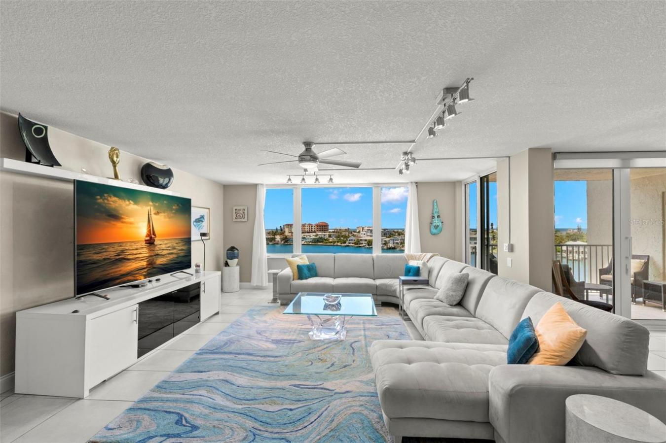 CLEARWATER BEACH, Pinellas, 33767, United States, 2 Bedrooms Bedrooms, ,1 BathroomBathrooms,Residential,For Sale,1927613