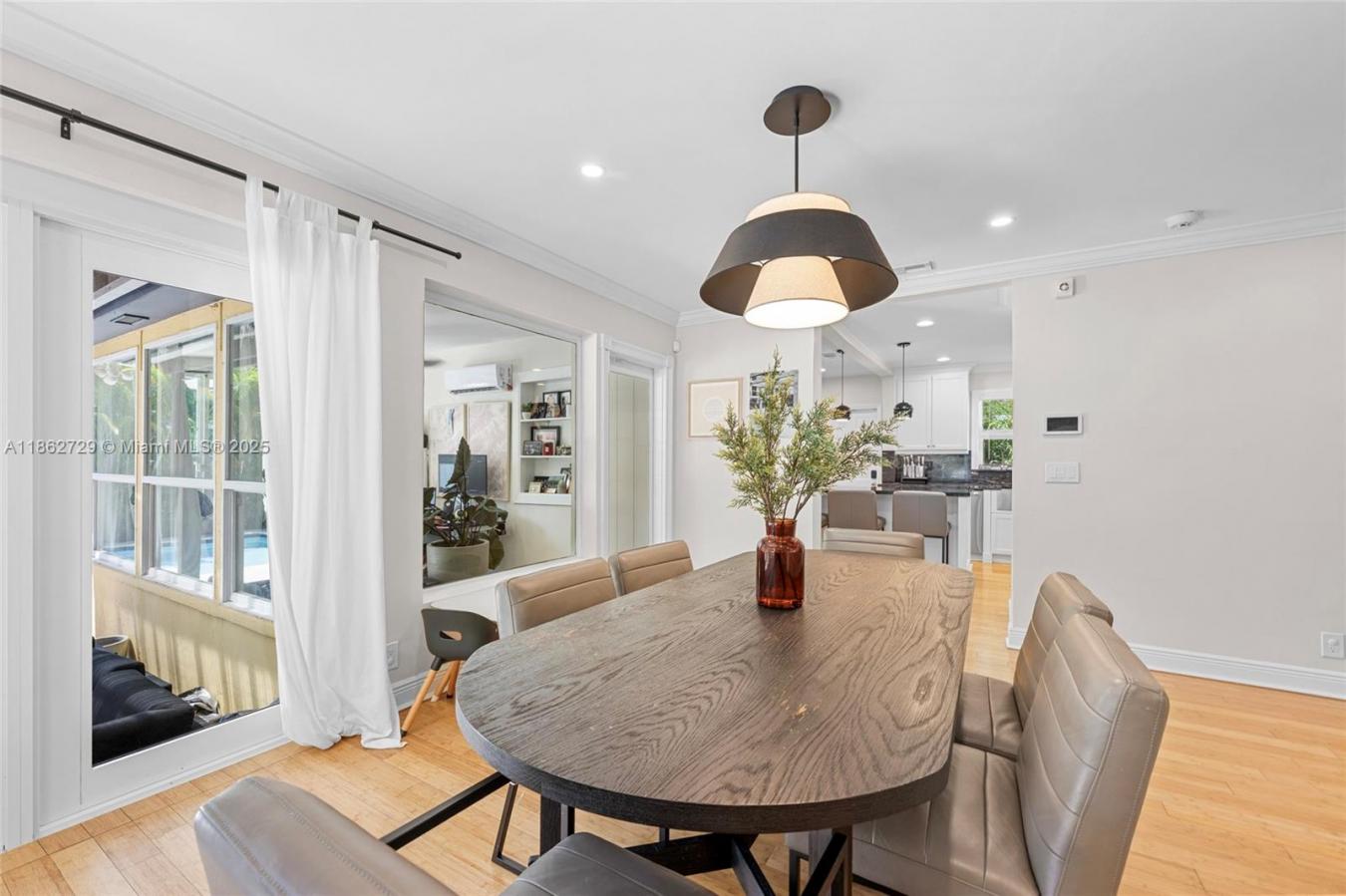 Hollywood, Broward County, 33020, United States, 3 Bedrooms Bedrooms, ,-1 BathroomBathrooms,Residential,For Sale,1927611