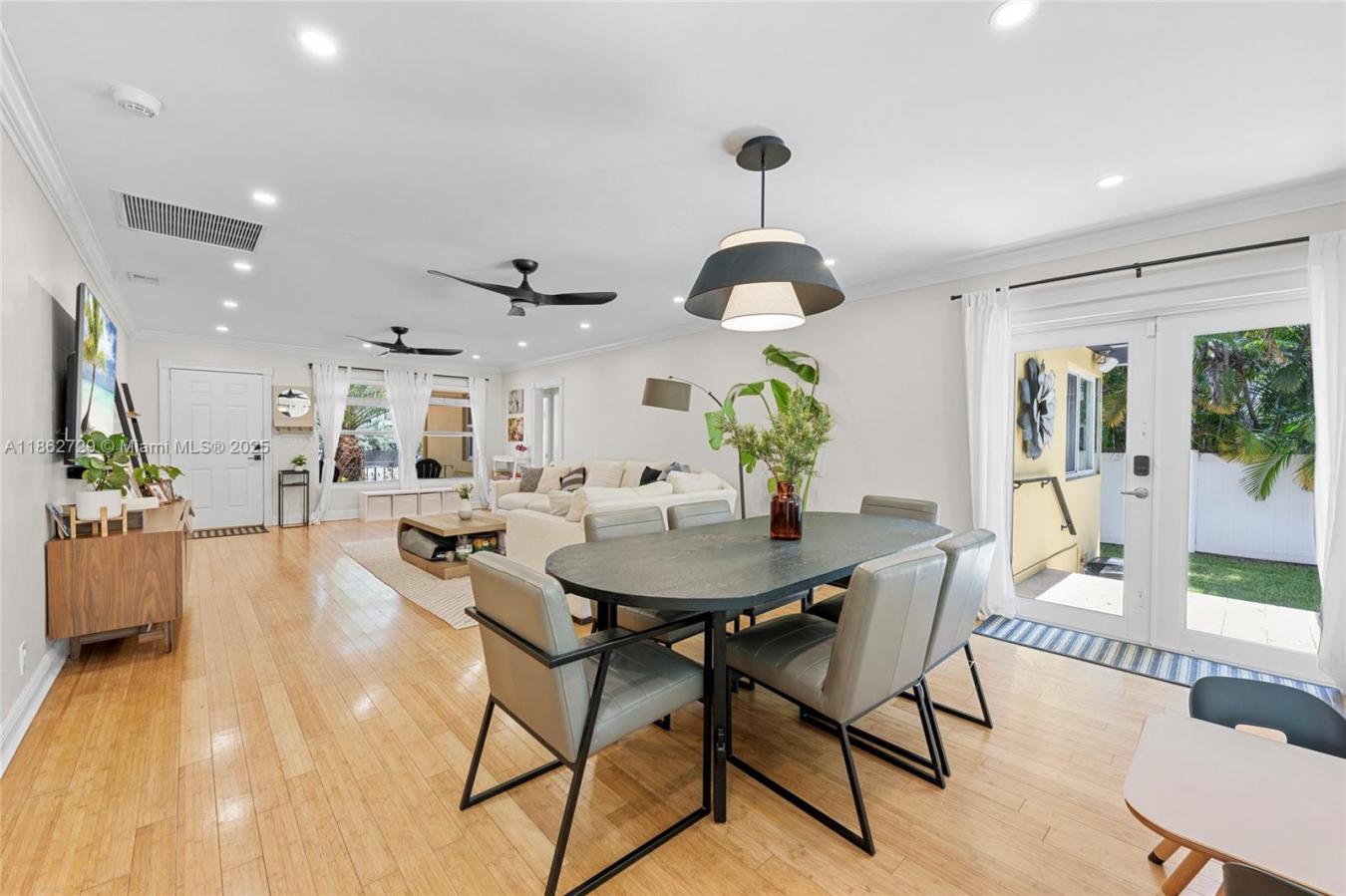 Hollywood, Broward County, 33020, United States, 3 Bedrooms Bedrooms, ,-1 BathroomBathrooms,Residential,For Sale,1927611