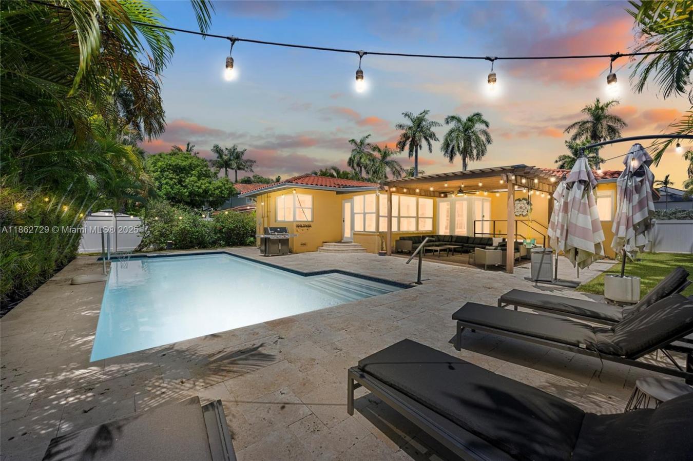 Hollywood, Broward County, 33020, United States, 3 Bedrooms Bedrooms, ,-1 BathroomBathrooms,Residential,For Sale,1927611