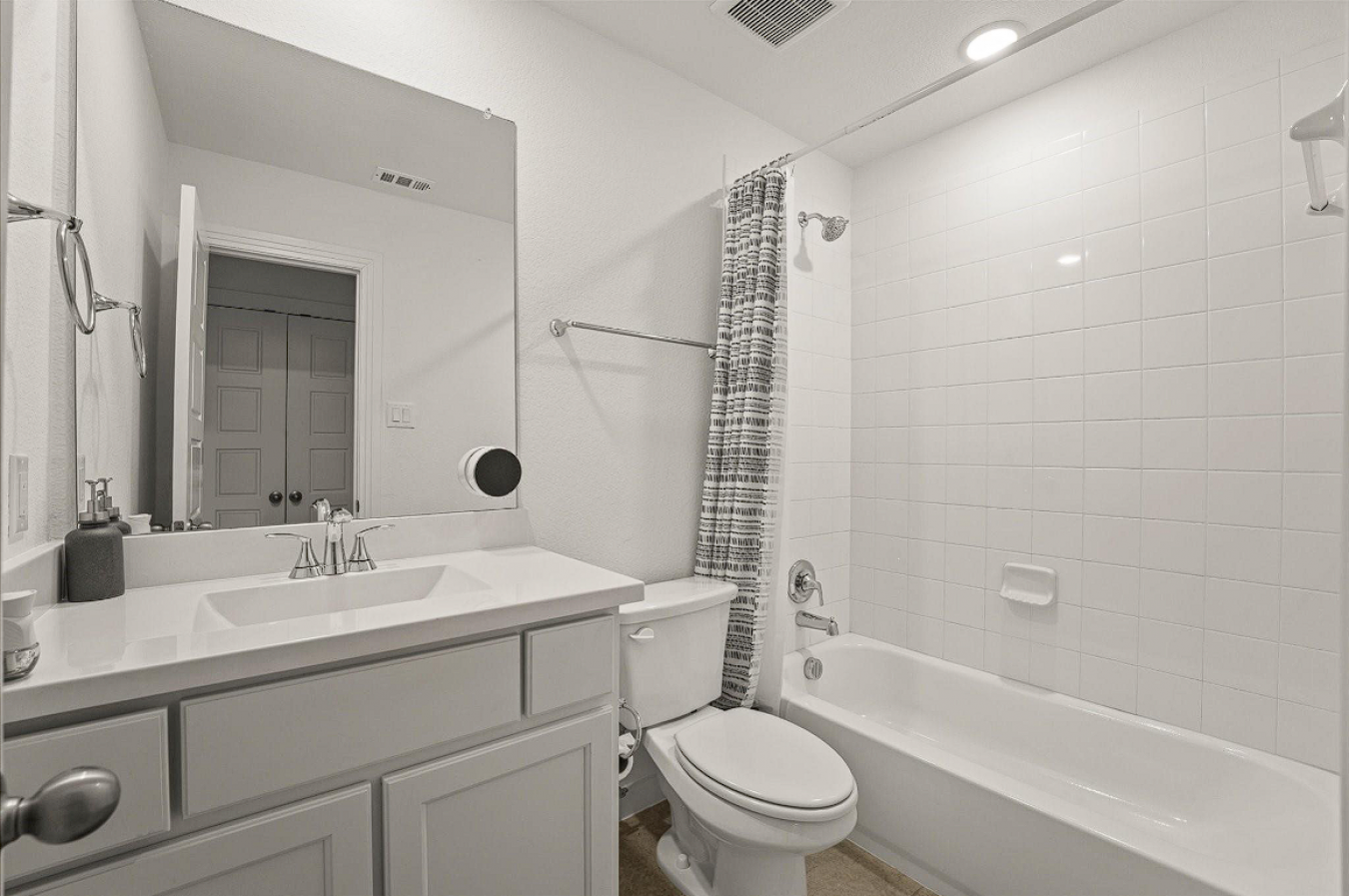 Forney, Kaufman, 75126, United States, 4 Bedrooms Bedrooms, ,4 BathroomsBathrooms,Residential,For Sale,1927612