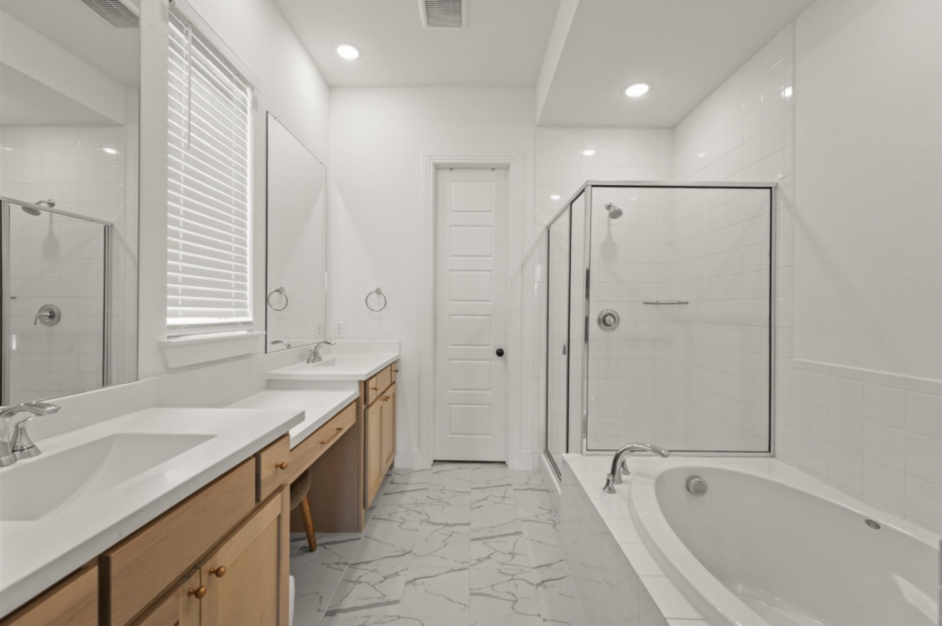 Aubrey, Denton, 76227, United States, 4 Bedrooms Bedrooms, ,4 BathroomsBathrooms,Residential,For Sale,1927610