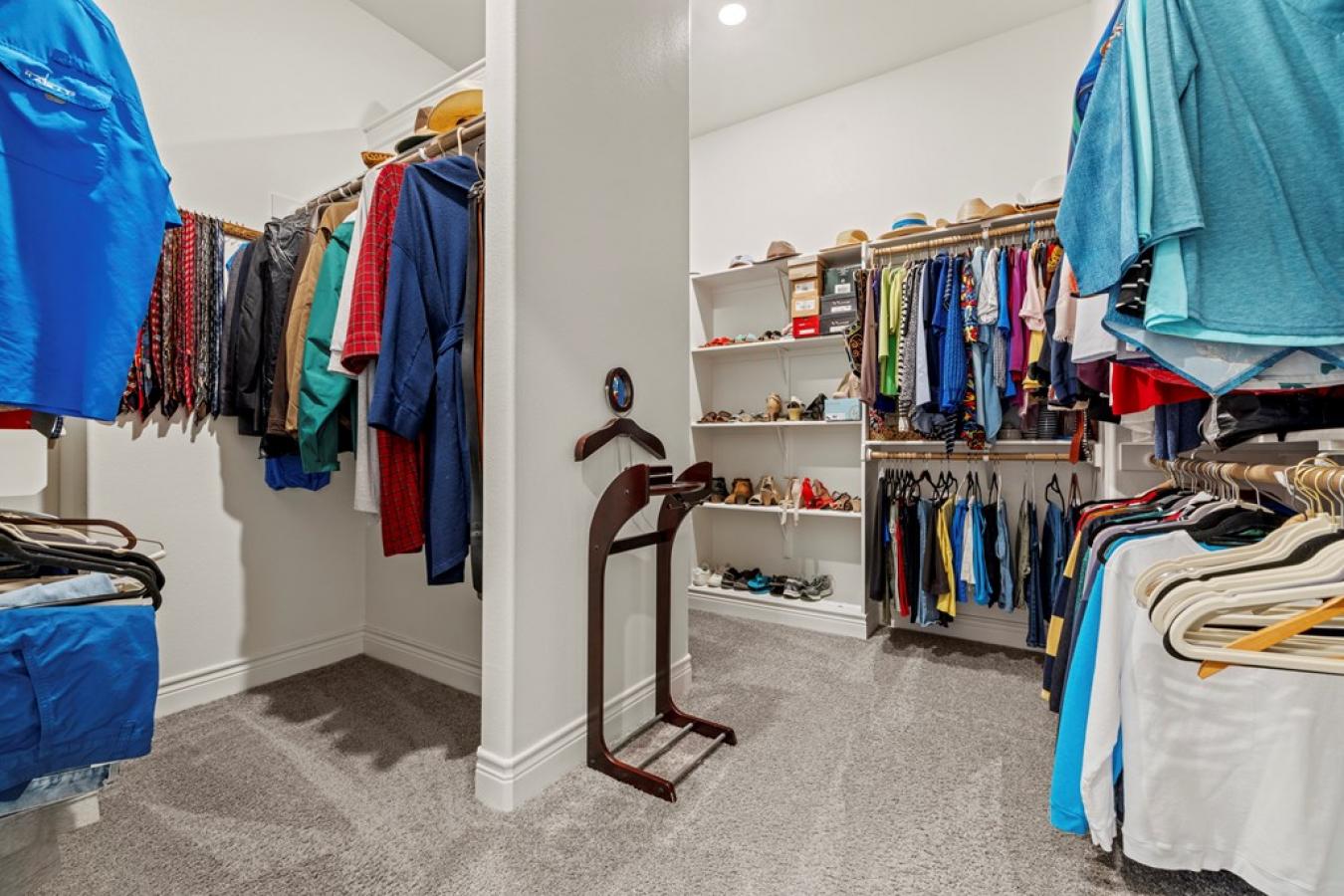 Fredericksburg, Gillespie, 78624, United States, 4 Bedrooms Bedrooms, ,3 BathroomsBathrooms,Residential,For Sale,1927609