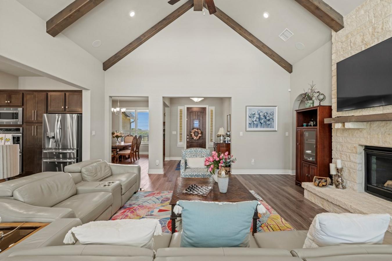 Fredericksburg, Gillespie, 78624, United States, 4 Bedrooms Bedrooms, ,3 BathroomsBathrooms,Residential,For Sale,1927609