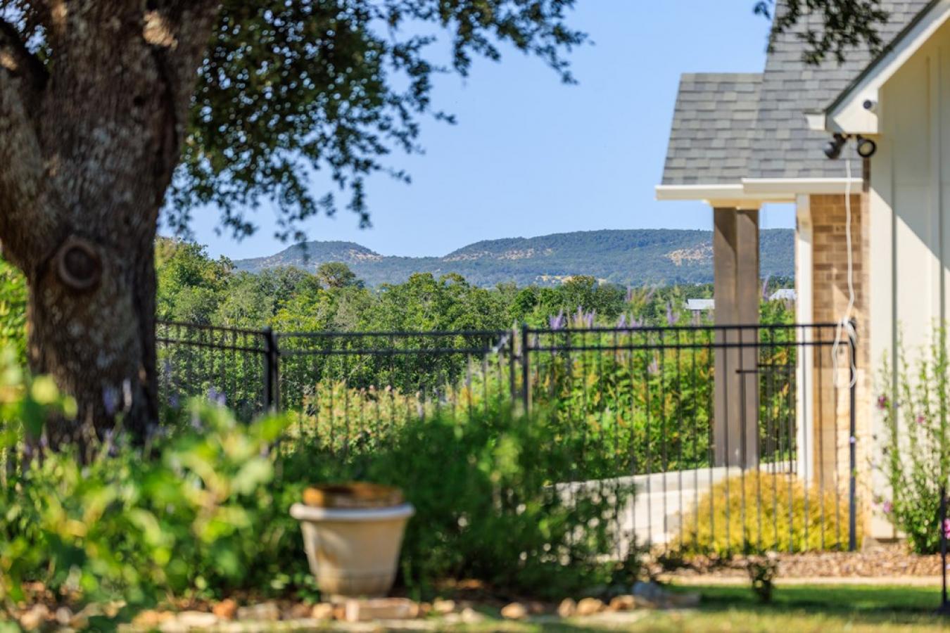 Fredericksburg, Gillespie, 78624, United States, 4 Bedrooms Bedrooms, ,3 BathroomsBathrooms,Residential,For Sale,1927609