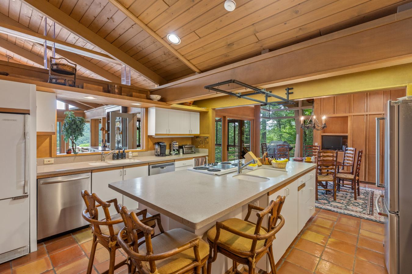 Highlands, Macon, 28741, United States, 4 Bedrooms Bedrooms, ,4 BathroomsBathrooms,Residential,For Sale,1927606