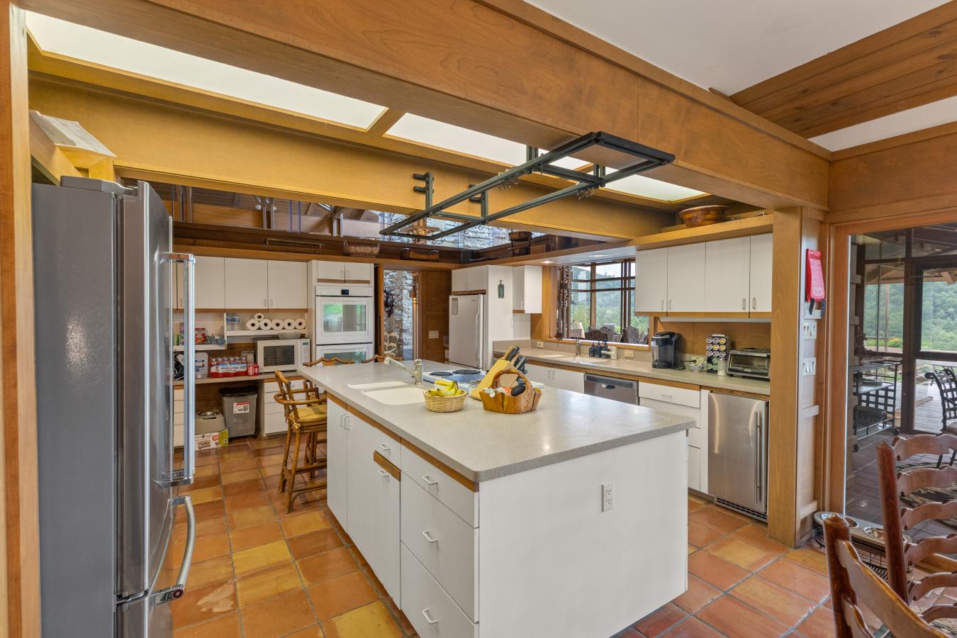 Highlands, Macon, 28741, United States, 4 Bedrooms Bedrooms, ,4 BathroomsBathrooms,Residential,For Sale,1927606