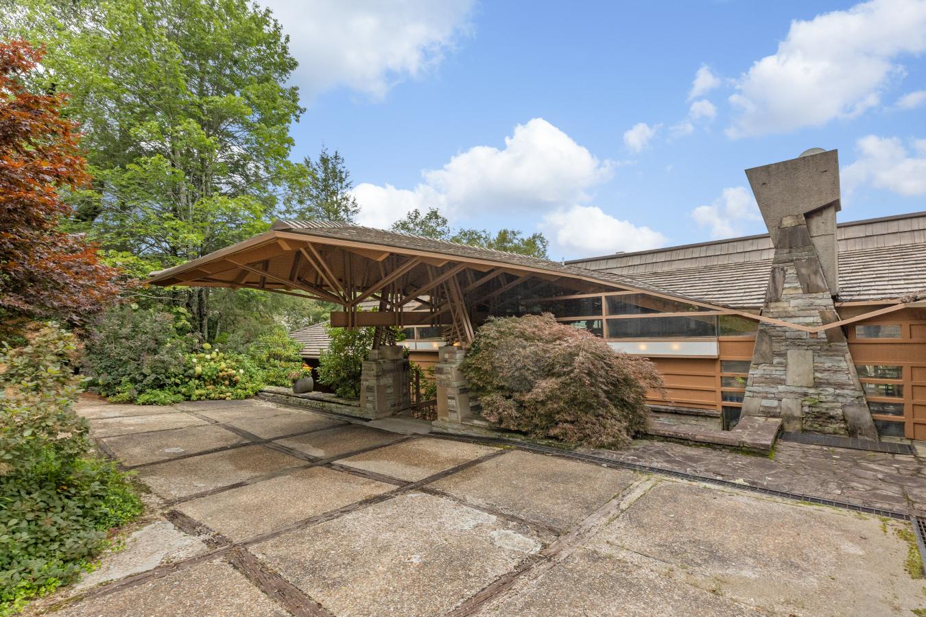 Highlands, Macon, 28741, United States, 4 Bedrooms Bedrooms, ,4 BathroomsBathrooms,Residential,For Sale,1927606