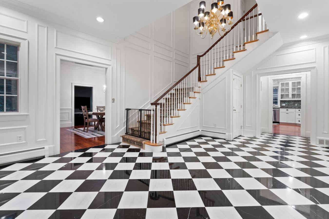 Chelmsford, Massachusetts, 01824, United States, 6 Bedrooms Bedrooms, ,4 BathroomsBathrooms,Residential,For Sale,1927603
