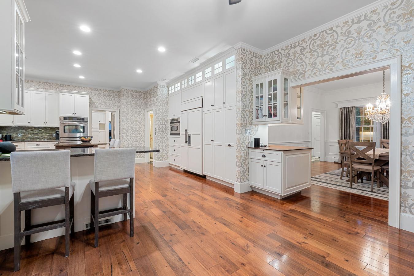 Chelmsford, Massachusetts, 01824, United States, 6 Bedrooms Bedrooms, ,4 BathroomsBathrooms,Residential,For Sale,1927603