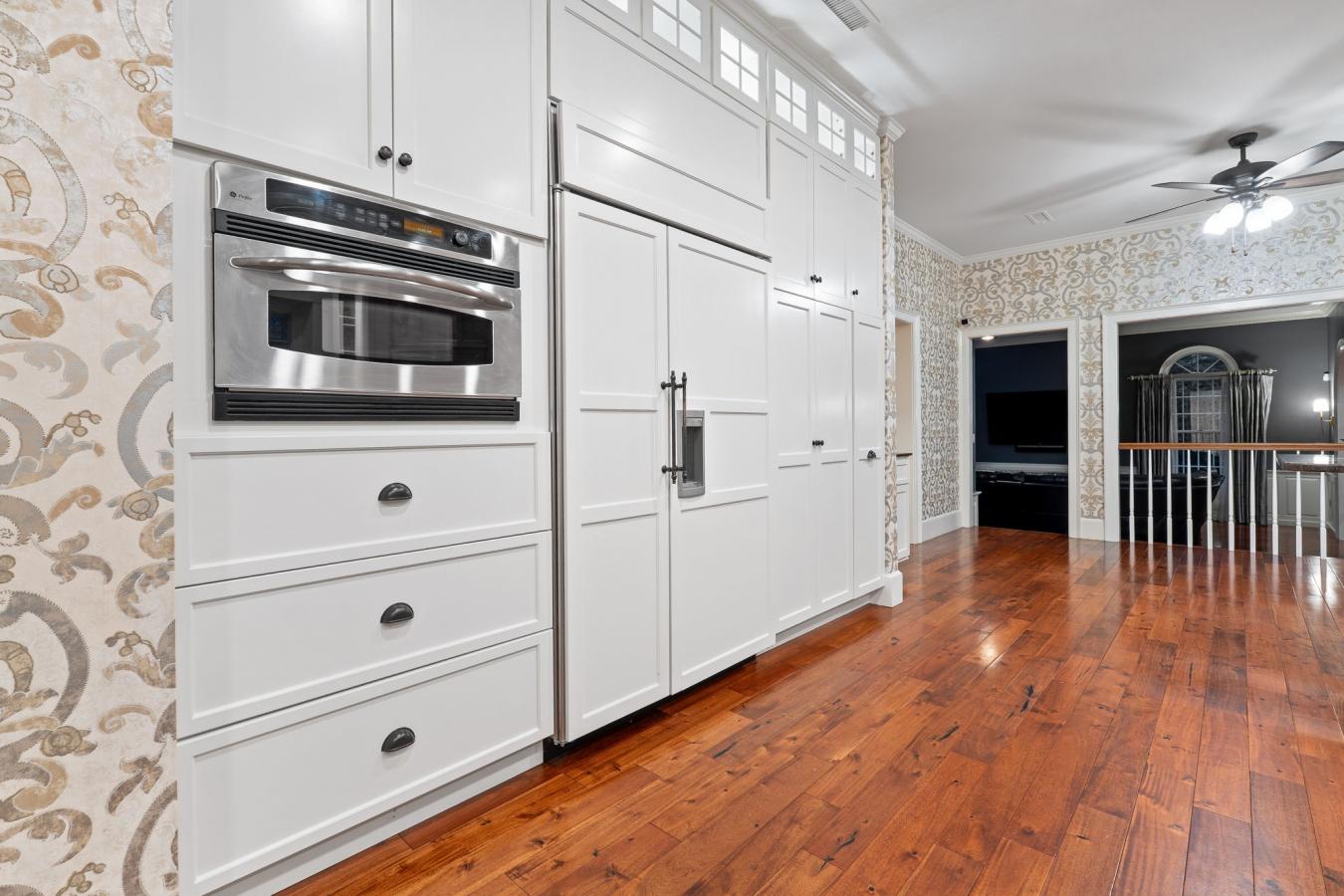 Chelmsford, Massachusetts, 01824, United States, 6 Bedrooms Bedrooms, ,4 BathroomsBathrooms,Residential,For Sale,1927603