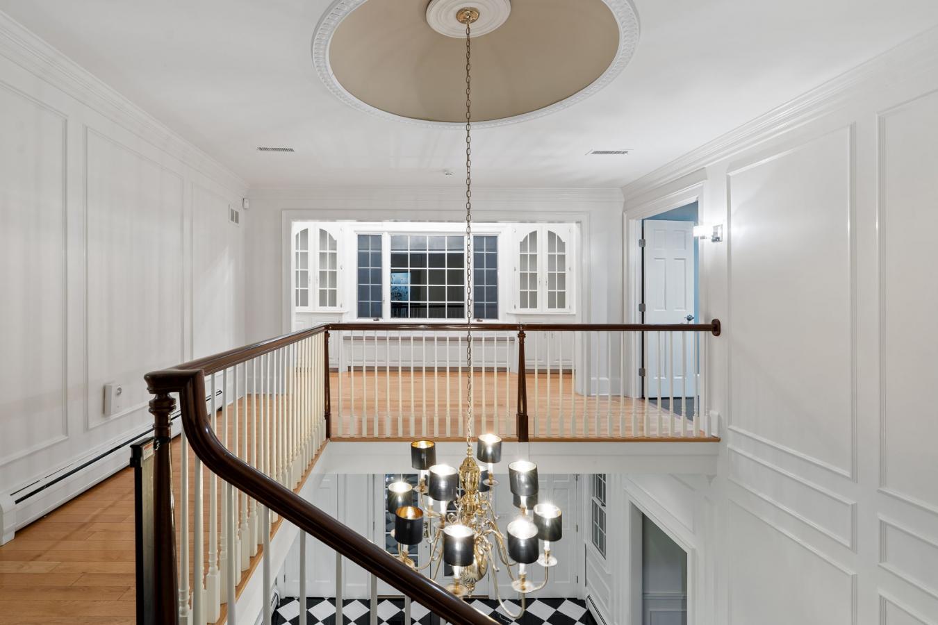 Chelmsford, Massachusetts, 01824, United States, 6 Bedrooms Bedrooms, ,4 BathroomsBathrooms,Residential,For Sale,1927603