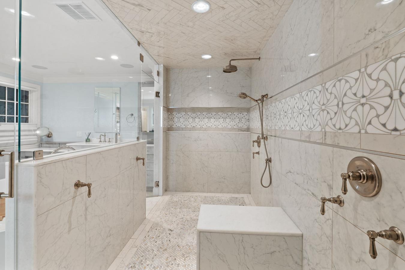 Chelmsford, Massachusetts, 01824, United States, 6 Bedrooms Bedrooms, ,4 BathroomsBathrooms,Residential,For Sale,1927603