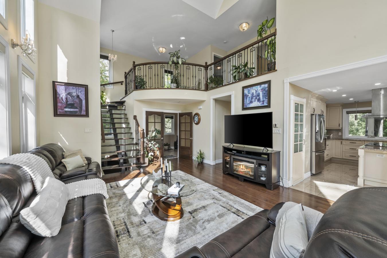 Austin, QC, J0B1B0, Canada, 4 Bedrooms Bedrooms, ,2 BathroomsBathrooms,Residential,For Sale,1927602