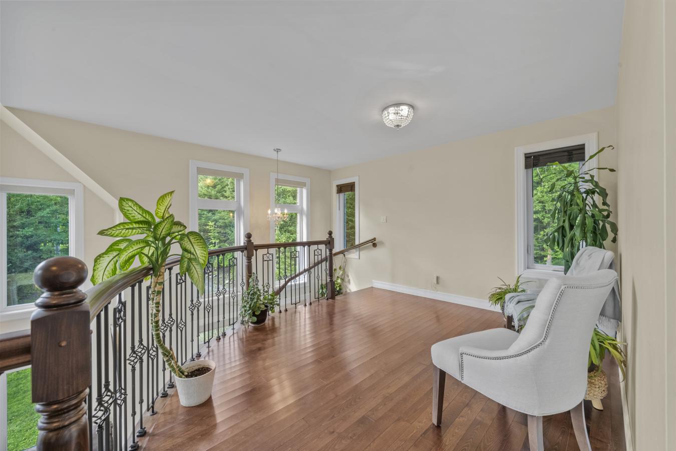 Austin, QC, J0B1B0, Canada, 4 Bedrooms Bedrooms, ,2 BathroomsBathrooms,Residential,For Sale,1927602