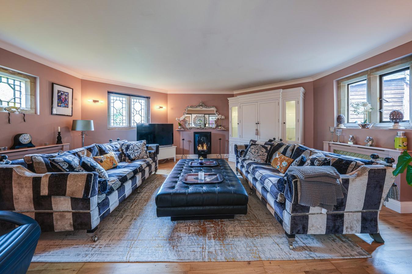 Tonbridge, Kent, TN11 8RT, United Kingdom, 4 Bedrooms Bedrooms, ,4 BathroomsBathrooms,Residential,For Sale,1927599