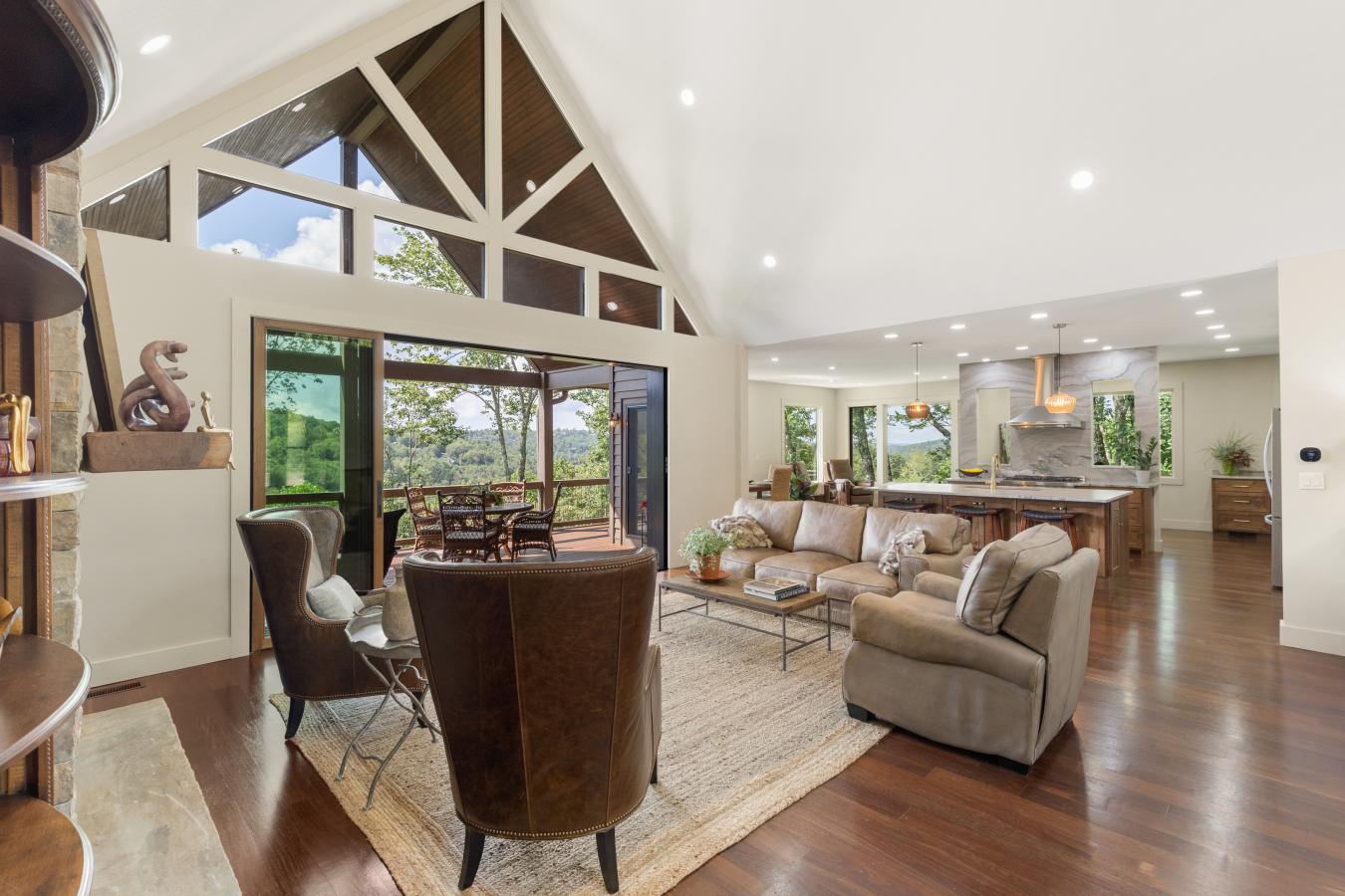 Highlands, Macon, 28741, United States, 3 Bedrooms Bedrooms, ,4 BathroomsBathrooms,Residential,For Sale,1927598