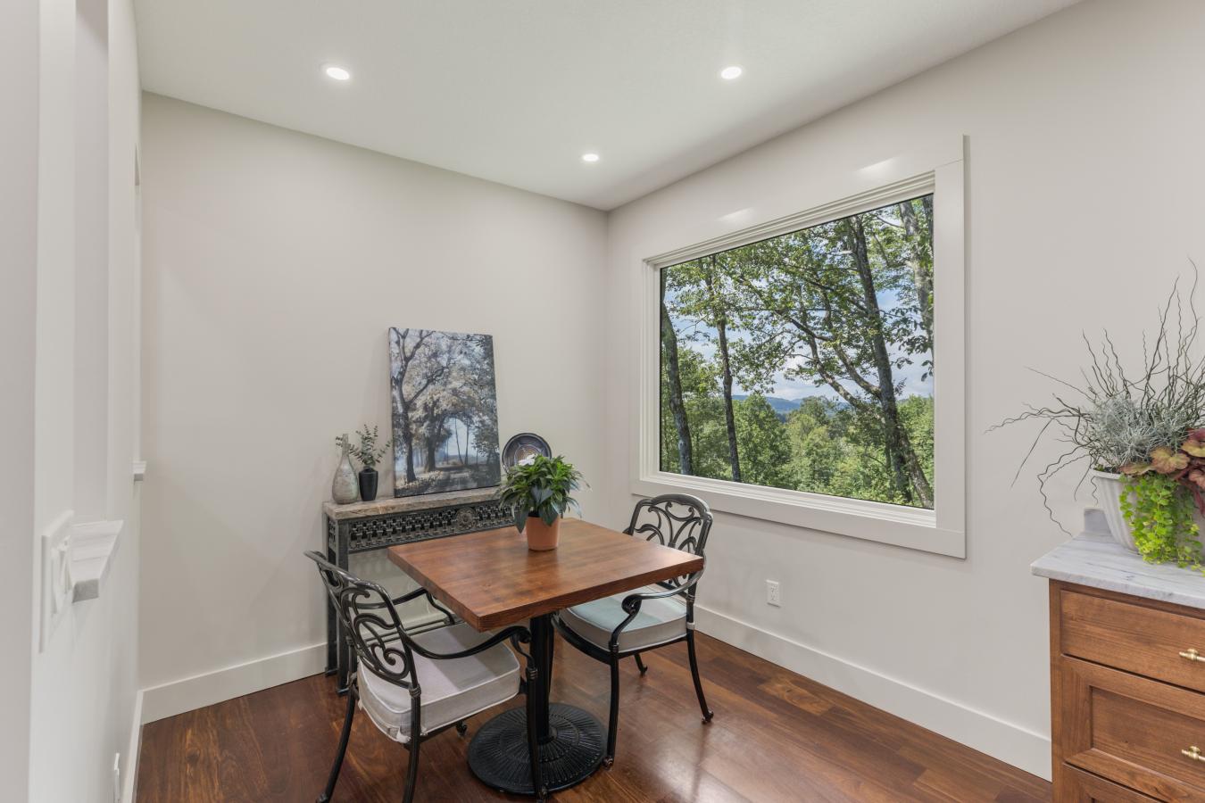 Highlands, Macon, 28741, United States, 3 Bedrooms Bedrooms, ,4 BathroomsBathrooms,Residential,For Sale,1927598