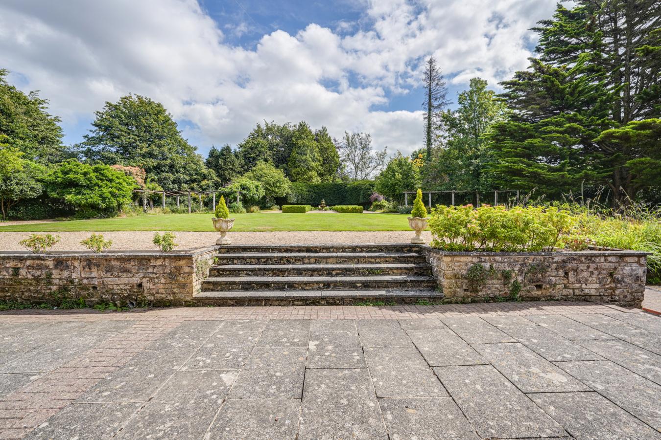 East Grinstead, West Sussex, RH19 4JU, United Kingdom, 6 Bedrooms Bedrooms, ,6 BathroomsBathrooms,Residential,For Sale,1929352