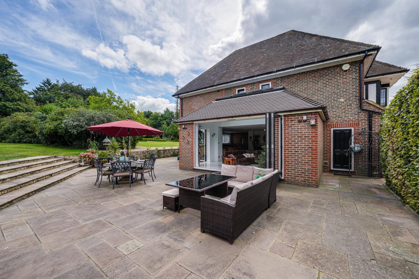 East Grinstead, West Sussex, RH19 4JU, United Kingdom, 6 Bedrooms Bedrooms, ,6 BathroomsBathrooms,Residential,For Sale,1929352