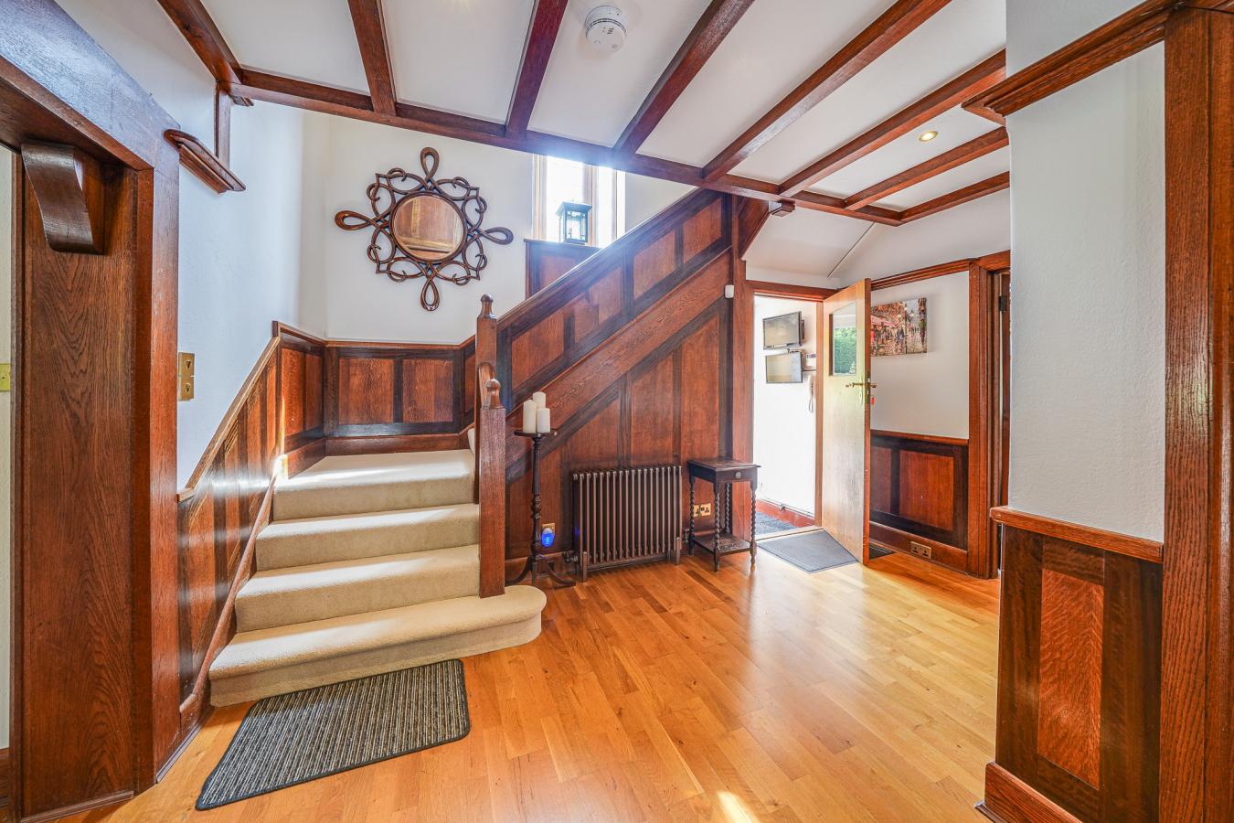 East Grinstead, West Sussex, RH19 4JU, United Kingdom, 6 Bedrooms Bedrooms, ,6 BathroomsBathrooms,Residential,For Sale,1929352