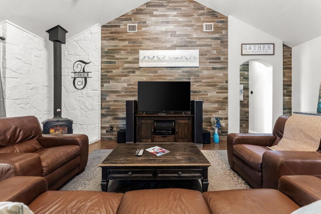 Leander, Williamson, 78641, United States, 5 Bedrooms Bedrooms, ,3 BathroomsBathrooms,Residential,For Sale,1929351