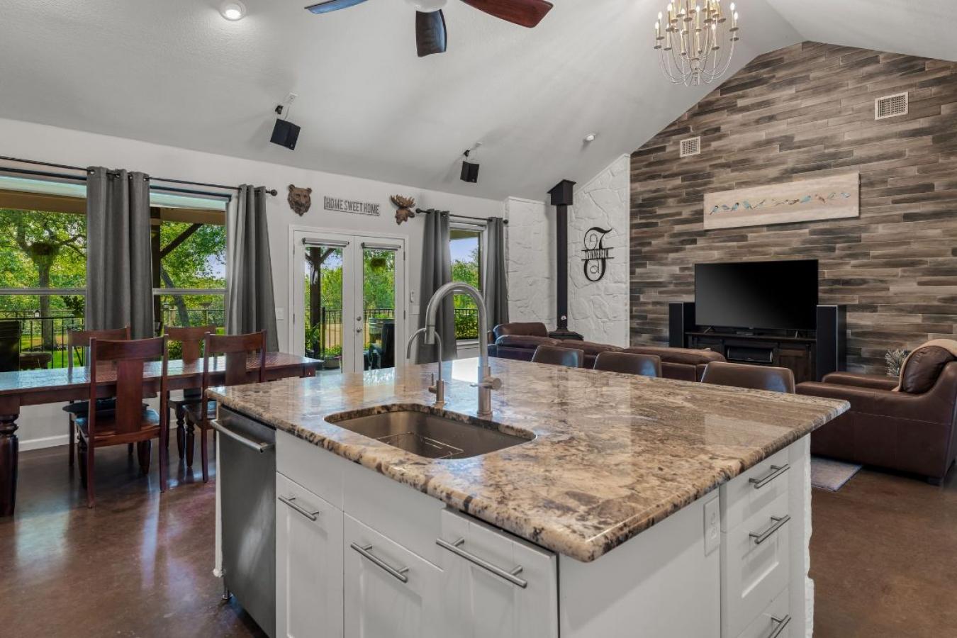 Leander, Williamson, 78641, United States, 5 Bedrooms Bedrooms, ,3 BathroomsBathrooms,Residential,For Sale,1929351