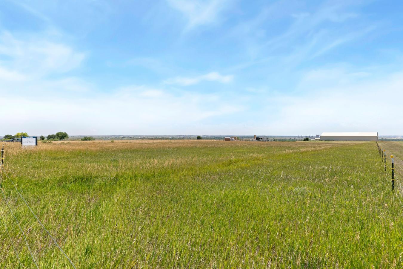 Country Living at Its Finest! This sprawling 19.71 Acres has two perfe – image 9