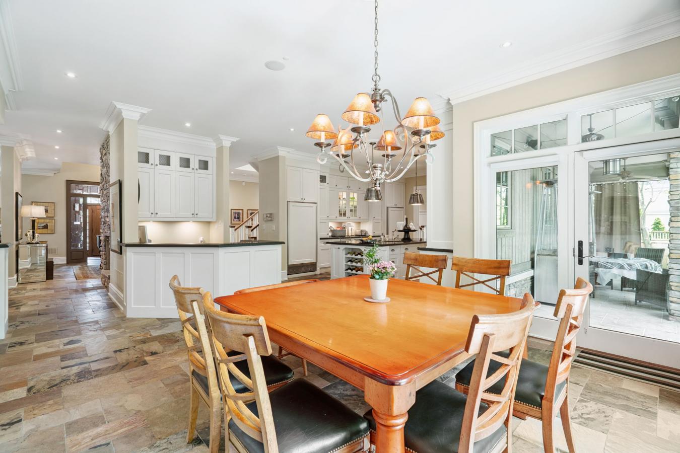 Vaughan, ON, L4J 8L1, Canada, 1 Bedroom Bedrooms, ,9 BathroomsBathrooms,Residential,For Sale,1927593