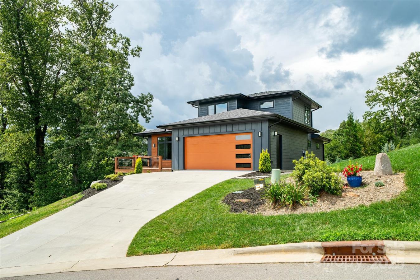 Arden, Buncombe, 28704, United States, 3 Bedrooms Bedrooms, ,2 BathroomsBathrooms,Residential,For Sale,1929345
